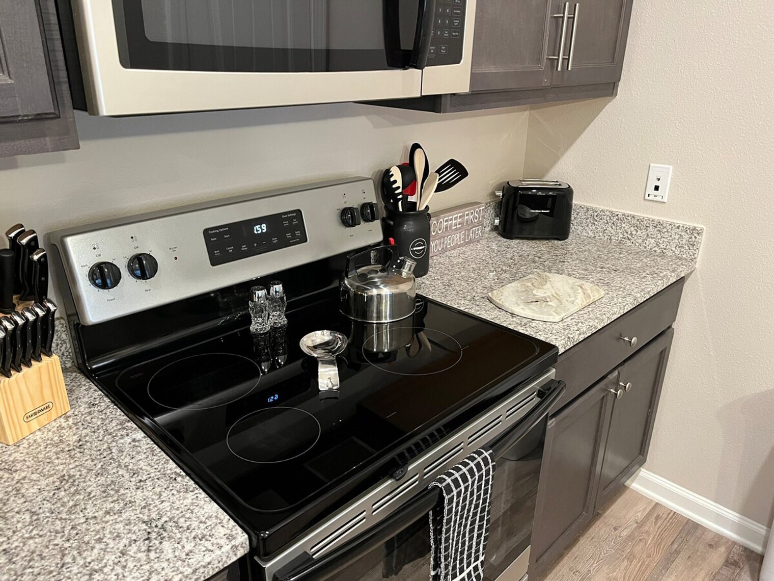 Building Photo - 1579 Millspring Dr