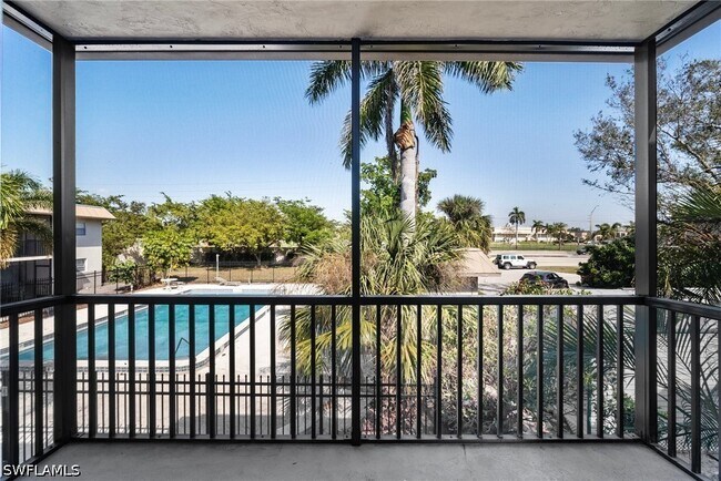 Building Photo - 1560 Colonial Blvd