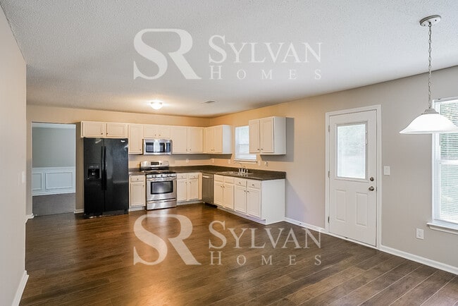 Building Photo - The Lifestyle You Deserve.