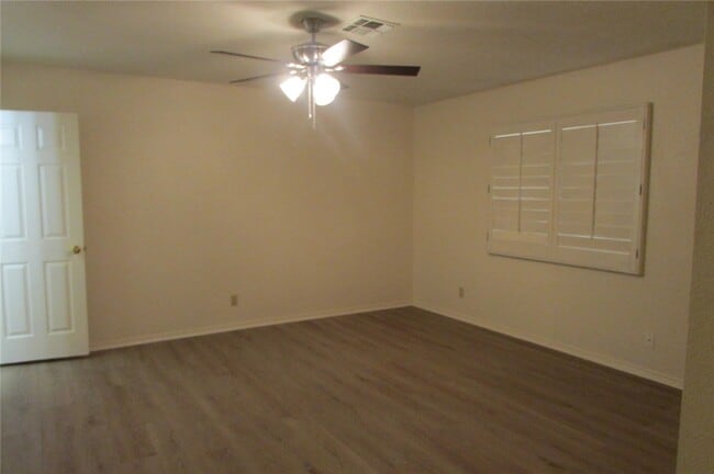 Building Photo - 2428 Pso Cisne