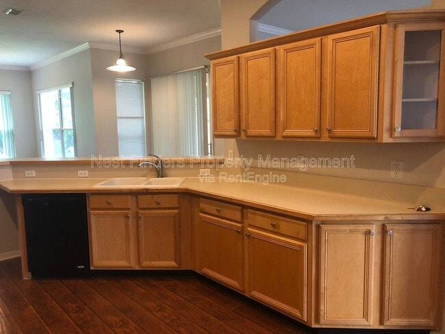 Building Photo - 12857 Chets Creek Dr N