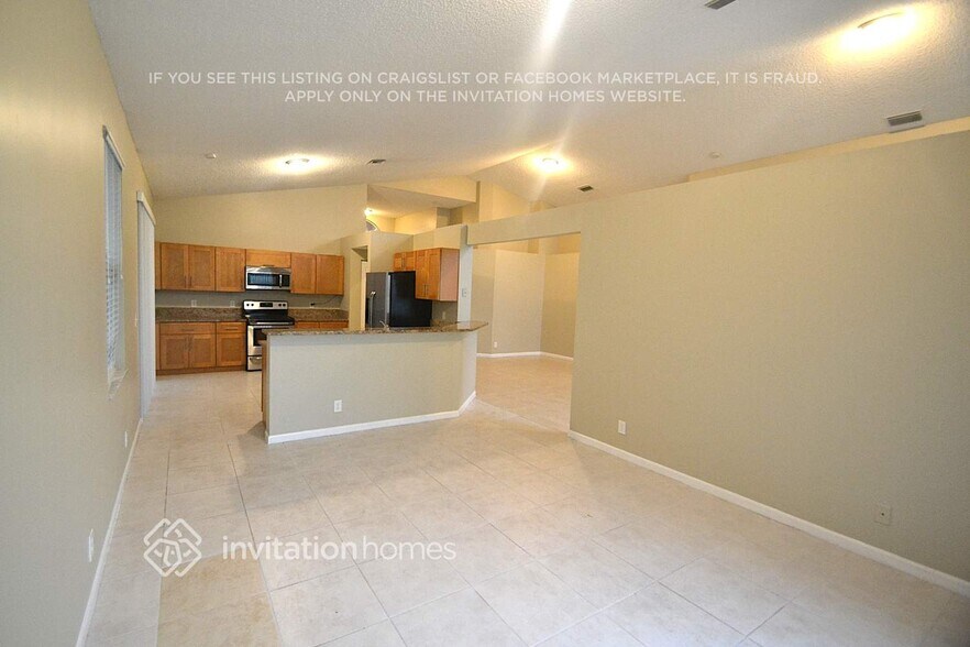 Building Photo - 7704 Thornlee Dr