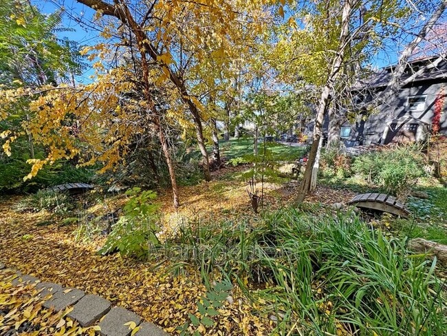 Building Photo - 2035 S Travertine Way