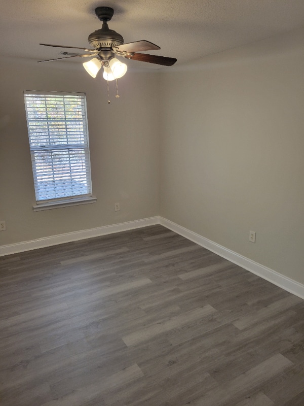 Building Photo - 3572 Confederate Dr