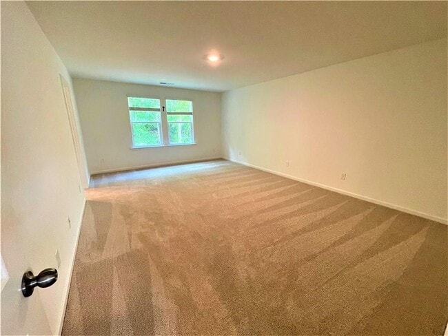 Building Photo - 270 Rivulet Dr
