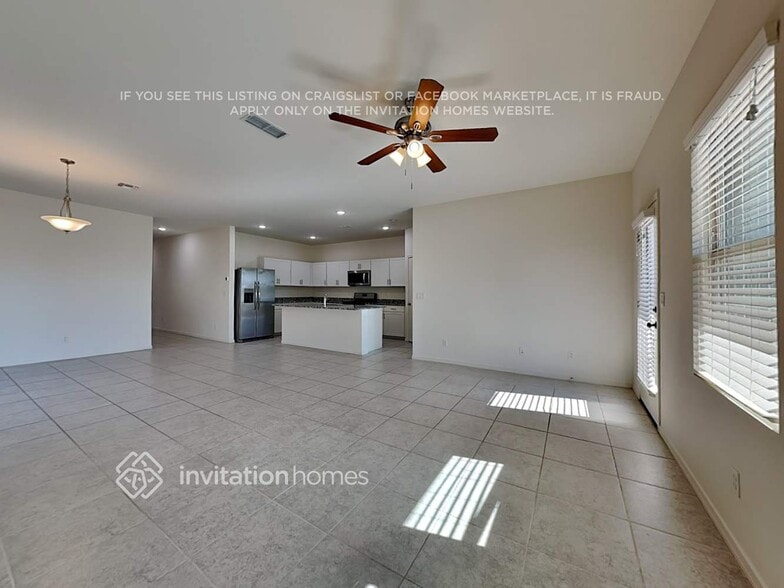 Building Photo - 19363 W Hazelwood St