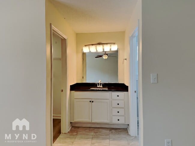 Building Photo - 1248 Grovewood Dr