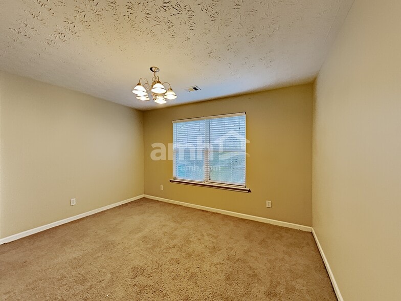 Building Photo - 308 Sam Cobb Pl