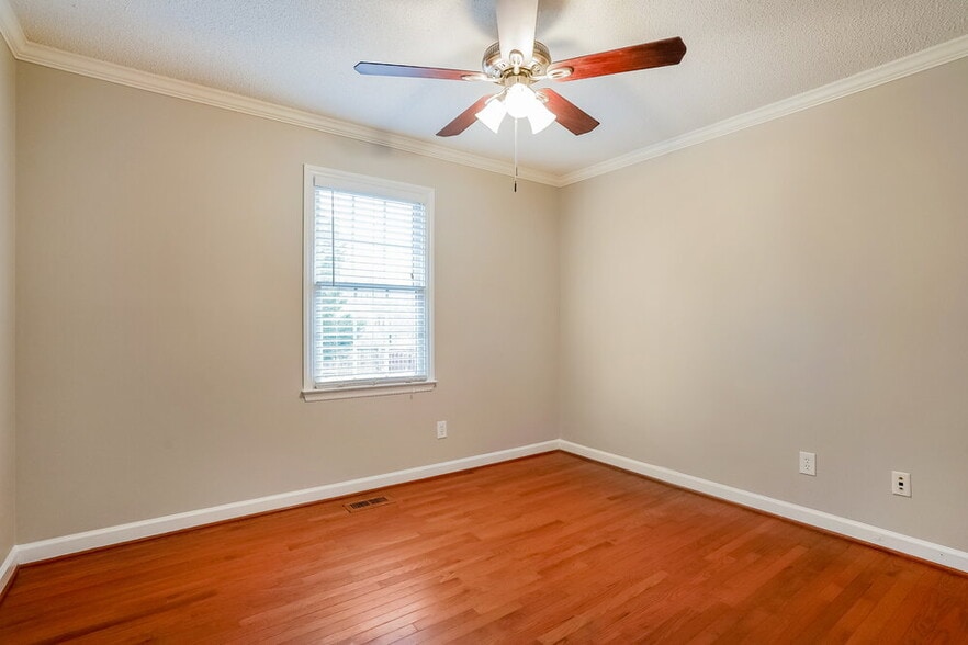 Building Photo - 3208 Leebrook Rd