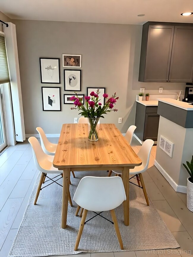 Building Photo - Remodeled and two master suites