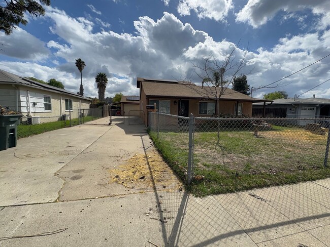 Primary Photo - 4 Bedroom - 3 Bathroom for rent in El Cajon