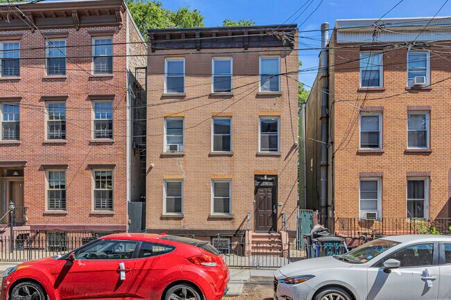 Building Photo - 238 2nd St