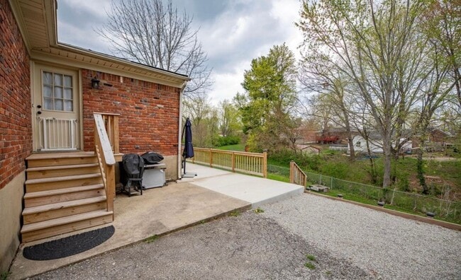 Building Photo - 3BR/2BA Home w/Finished Basement for Rent in Jtown!