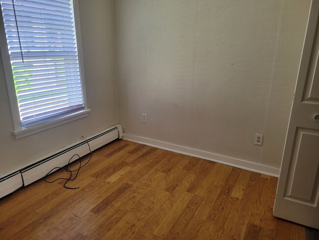 Building Photo - 2BR/1BA Gem In Washington