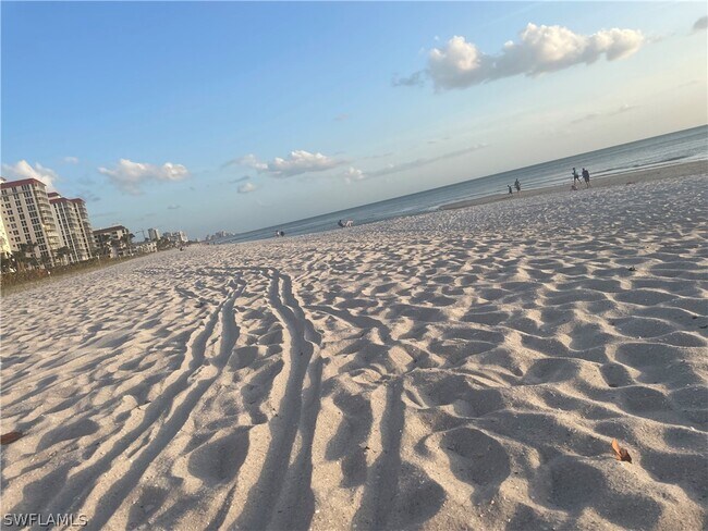 Building Photo - 11030 Gulf Shore Dr