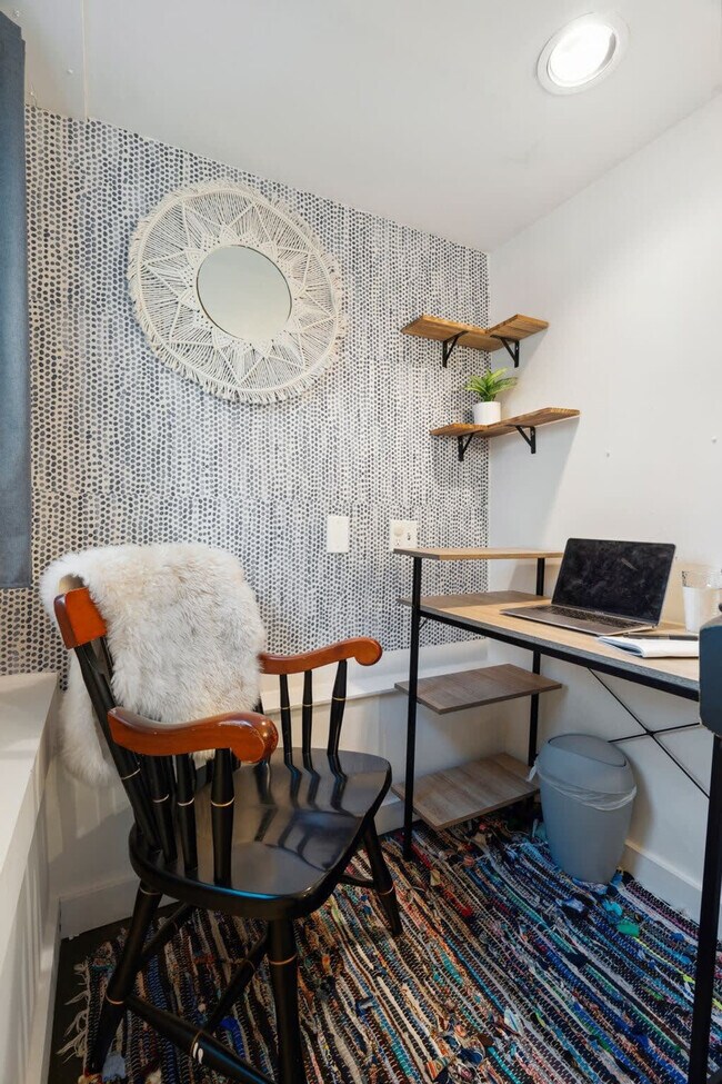 Building Photo - 78 Morning St