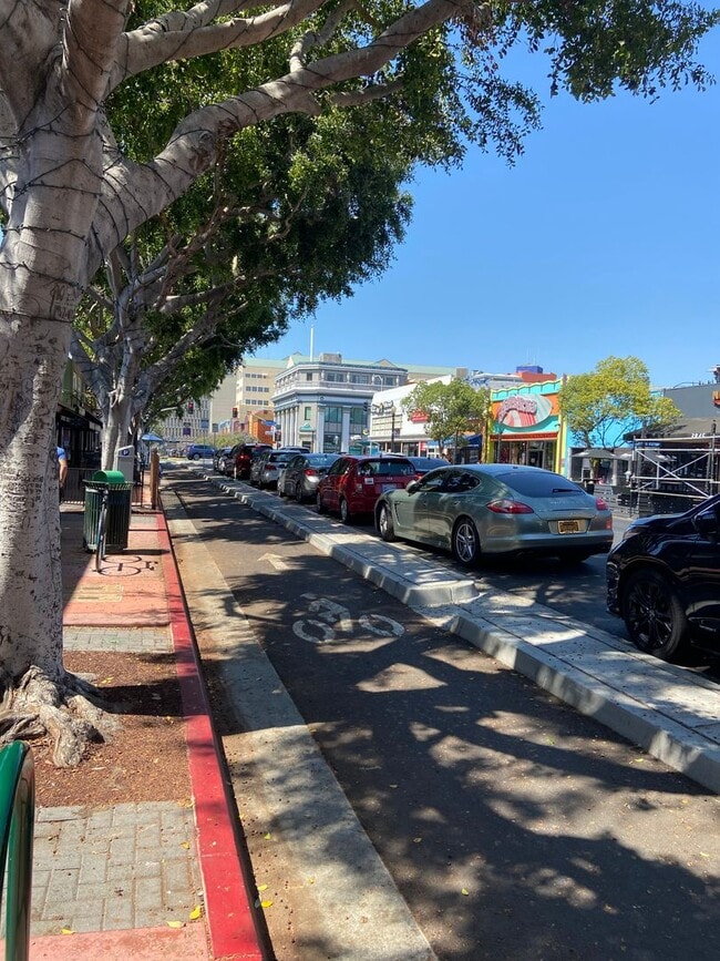 Building Photo - 3832 Fifth Ave