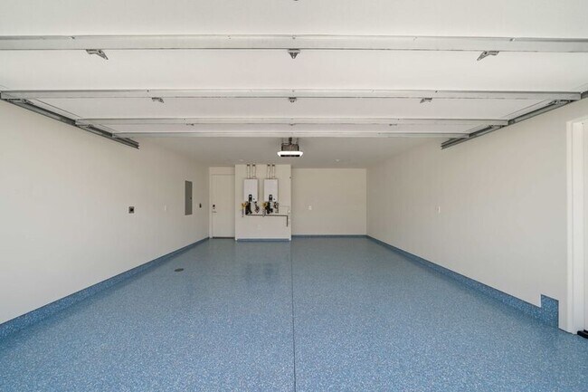 Building Photo - 101 Vía Colusa