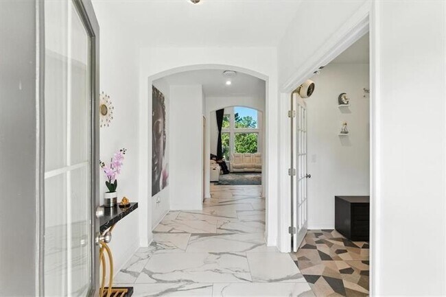 Building Photo - 2121 Harmony Dr