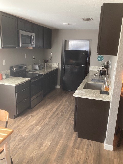 Building Photo - 7219 Shady Arbor Ln