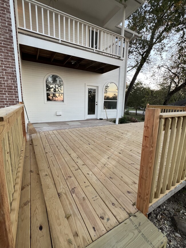 Building Photo - 539 Woodcreek Dr