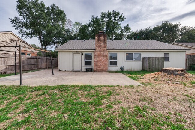 Building Photo - 22206 N Fork Dr