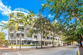 Building Photo - 3339 Virginia St