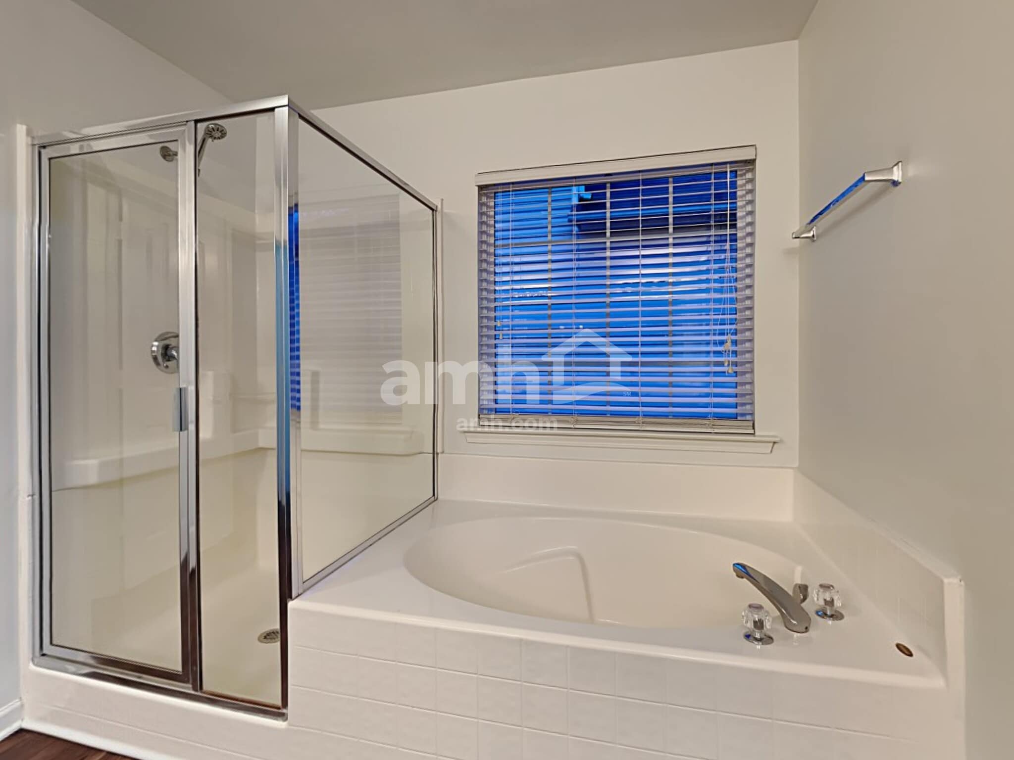 Building Photo - 16 Slow Creek Dr