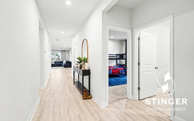 Building Photo - 1170 Salem Bay Dr