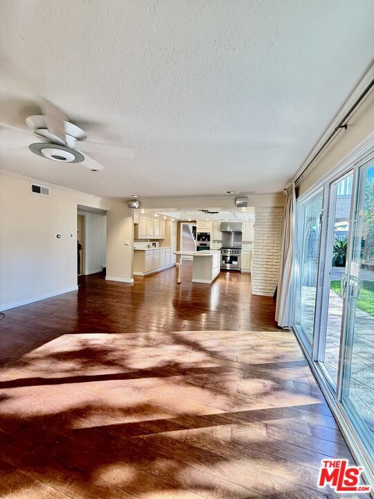 Building Photo - 30402 Penrod Dr