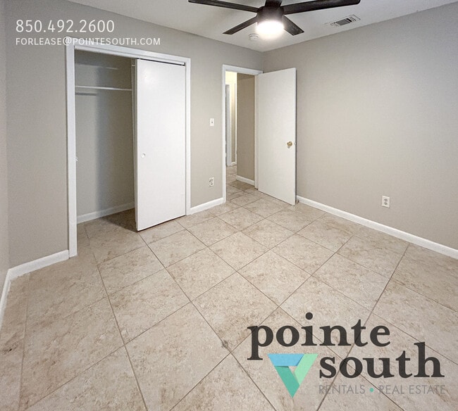 Building Photo - 6410 Schoel Ln