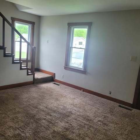 Building Photo - 362 Popp Ave
