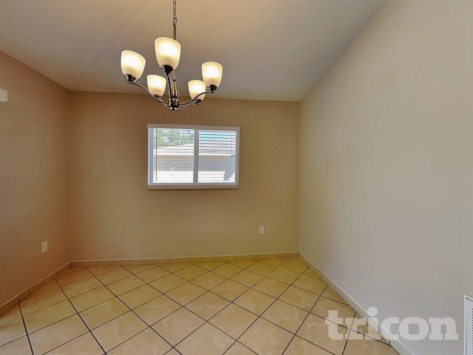 Building Photo - 505 22nd Terrace E