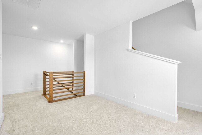 Building Photo - Brand New 4BR Luxury Home in Collington East