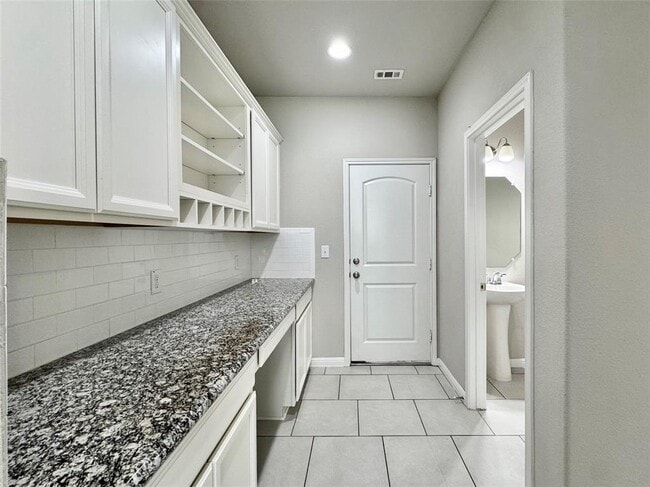 Building Photo - 113 Homily Dr