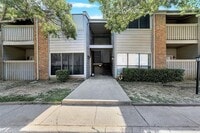 Building Photo - 2101 Count Fleet Dr