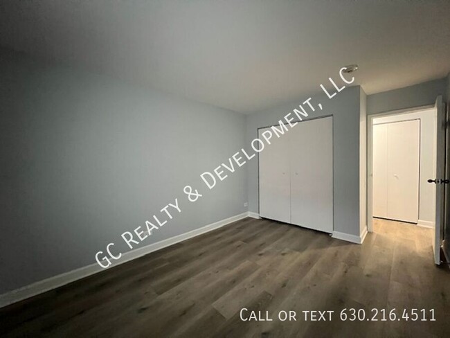 Building Photo - ***2 FREE WEEKS OF RENT! RENOVATED 2 BDRM ...