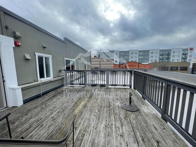 Building Photo - 602 4th St