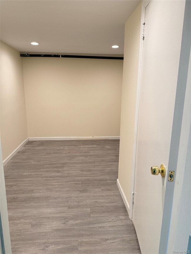 Building Photo - 660 S 10th St