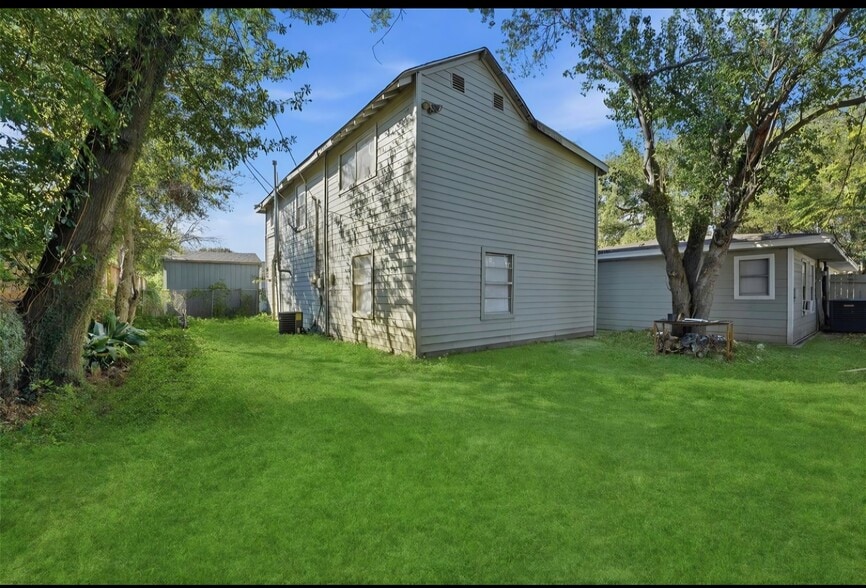 Building Photo - 6526 Linden St