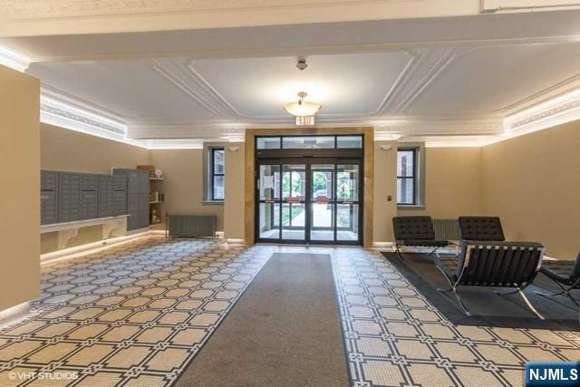 Building Photo - 855 Broad St