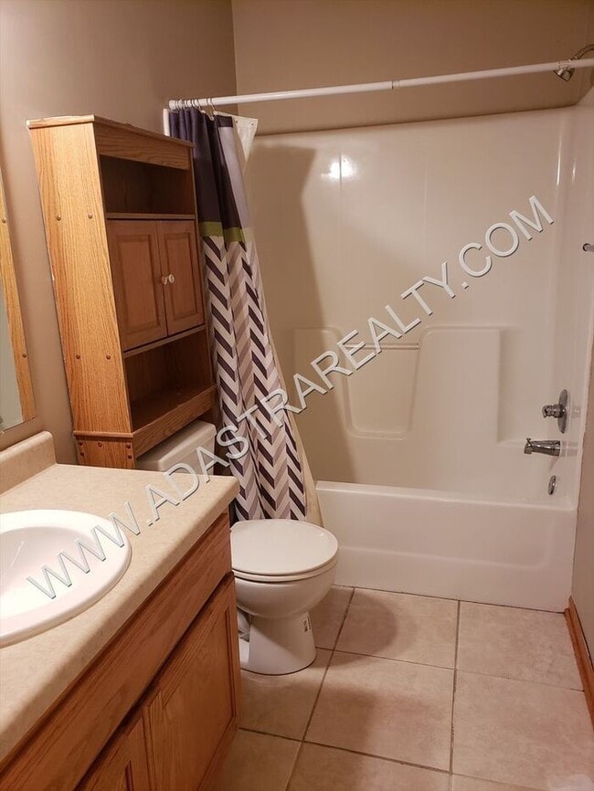 Building Photo - Beautiful Ranch Duplex in Edgerton-Coming SOON!!