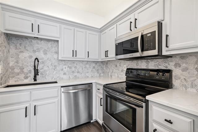 Building Photo - 4104 N Hall St
