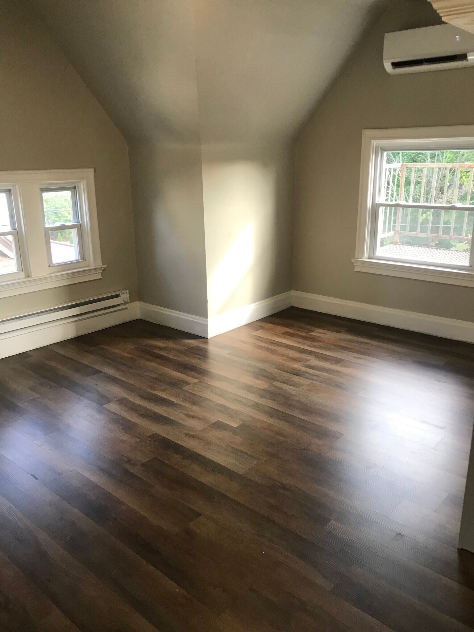 Building Photo - 464 Teece Ave