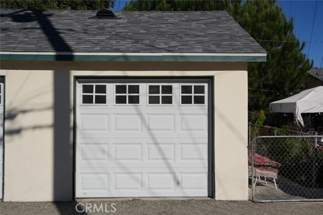 Building Photo - 2641 N White Ave