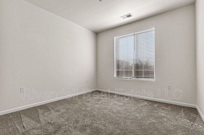 Building Photo - 23548 E Ida Dr