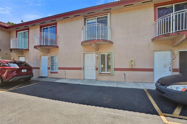 Building Photo - 990 NW 78th Ave