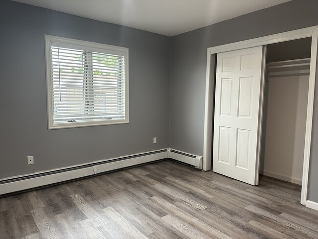 Building Photo - 312 Elverton Ave