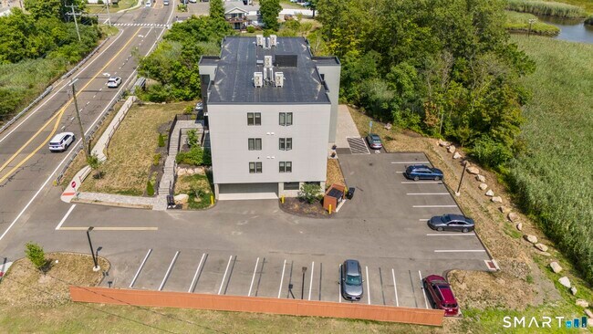 Building Photo - 245 E Main St