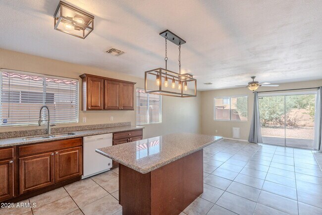 Building Photo - 3324 W Maldonado Rd
